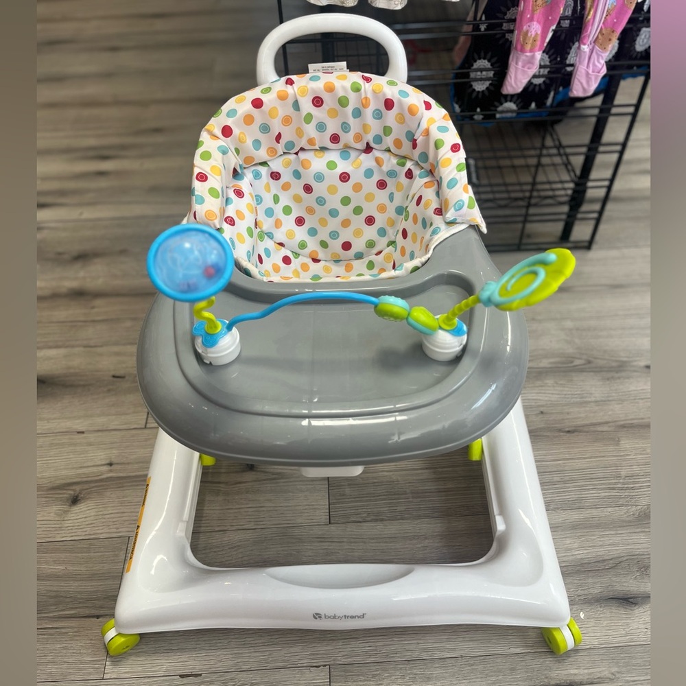 Baby Trend Trend 3.0 Activity Walker with Walk Behind Bar, Sprinkles
